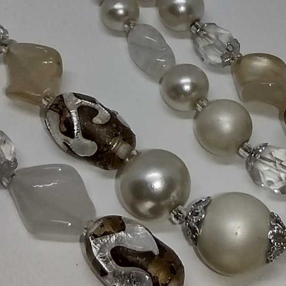 Vintage Multi Glass and Pearl 30" Necklace in White, Cream, Taupe and Silver - Picture 5 of 7
